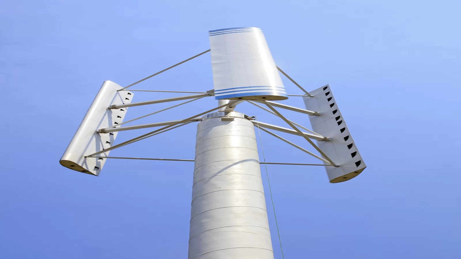 Vertical Axis Wind Turbine — Part 1